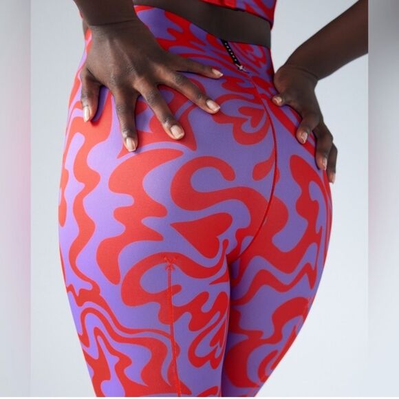 SAVAGE X FENTY Hotline High Waist Leggings M Heart Abstract Print Gym Dopamine - Picture 10 of 13